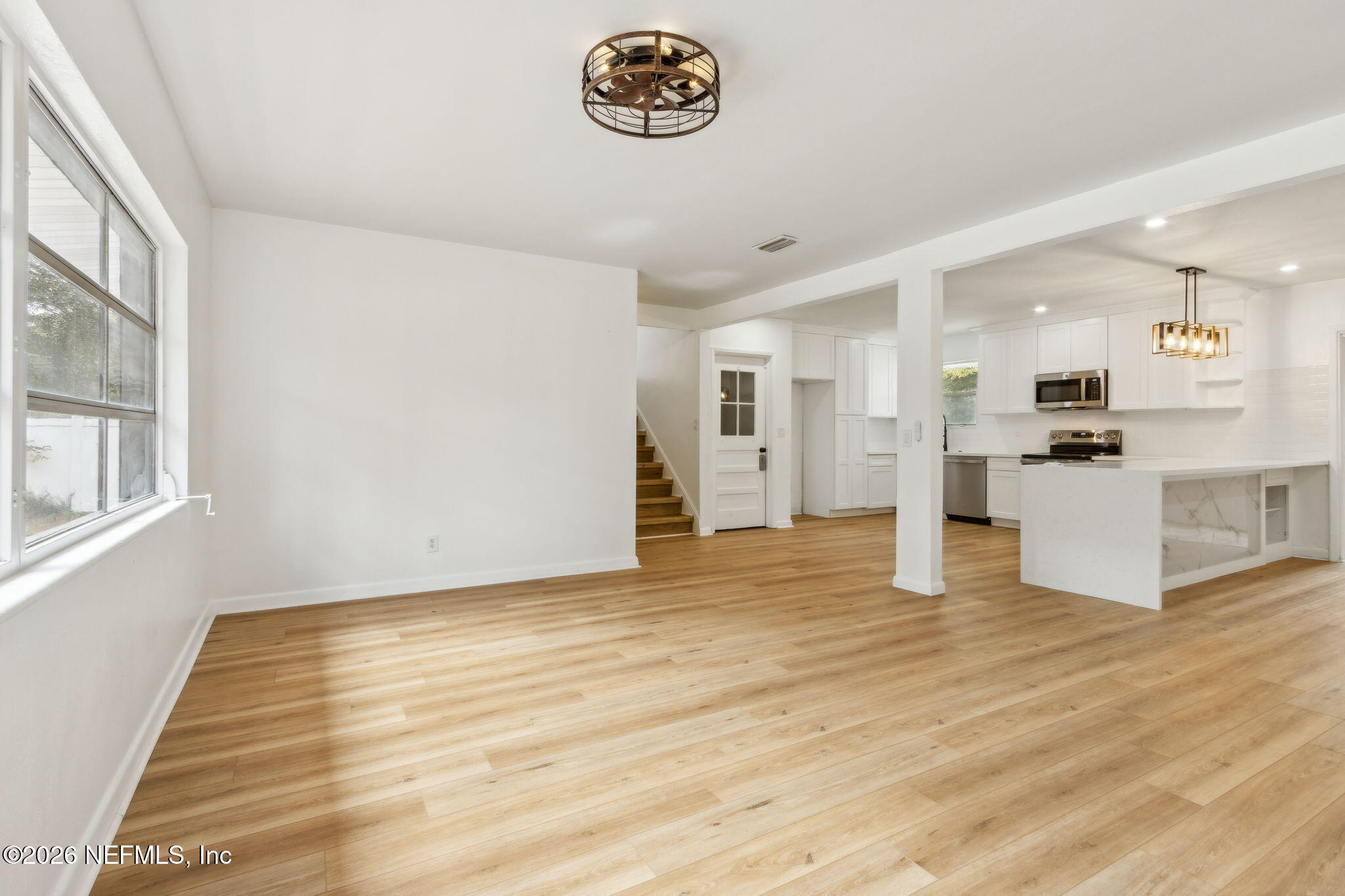 1519 Cornell Road Jacksonville, FL 32207 - Photo 11 of 38 Living Area