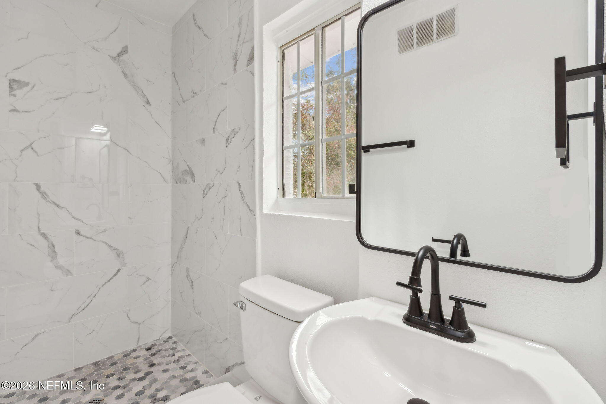 1519 Cornell Road Jacksonville, FL 32207 - Photo 28 of 38 Bathroom