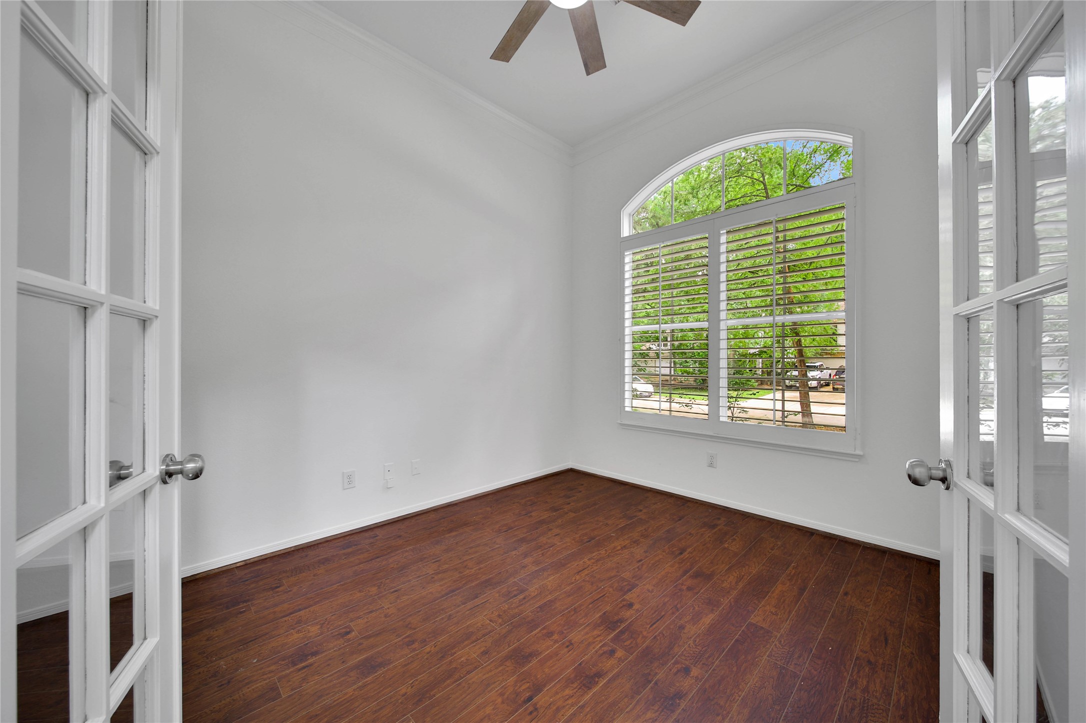 7 Churchdale Place Spring, TX 77382 - Photo 6 of 40 Study / office
