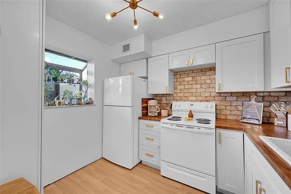 $215,000 | 117 Gardens Drive, Unit 204, Pompano Beach, FL 33069