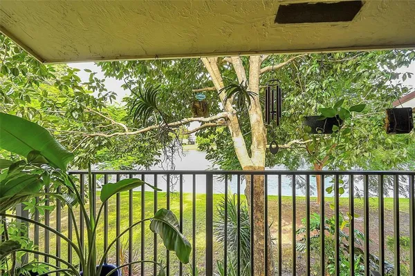 $215,000 | 117 Gardens Drive, Unit 204, Pompano Beach, FL 33069