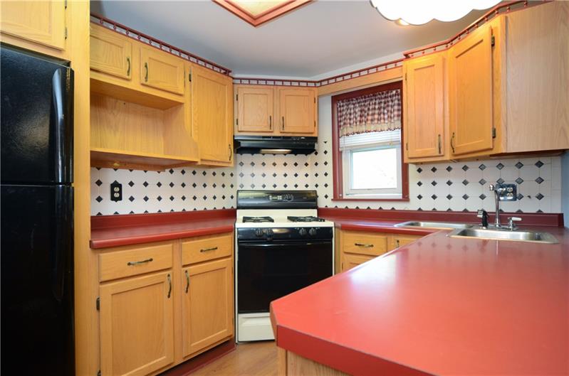 51 Baldwick Road Pittsburgh, PA 15205 - Photo 6 of 23