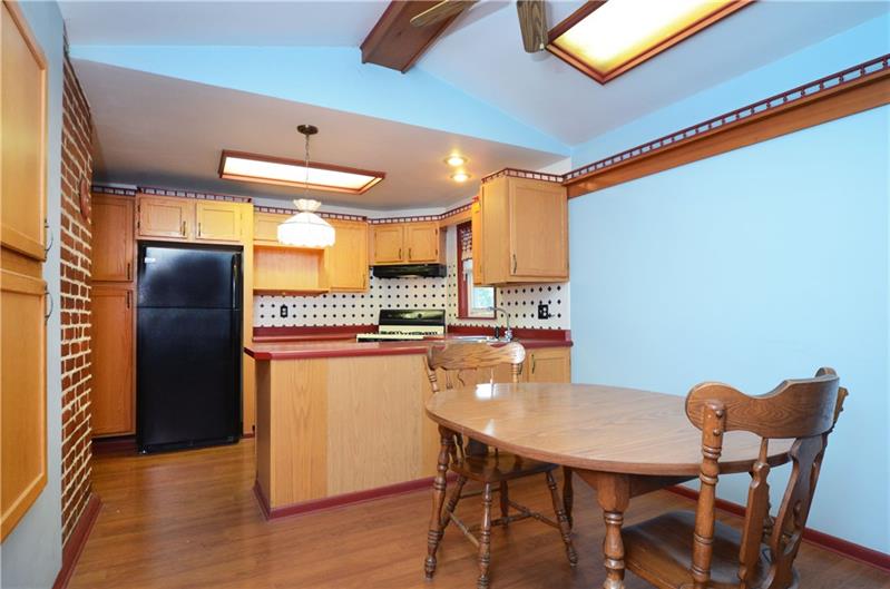 51 Baldwick Road Pittsburgh, PA 15205 - Photo 7 of 23