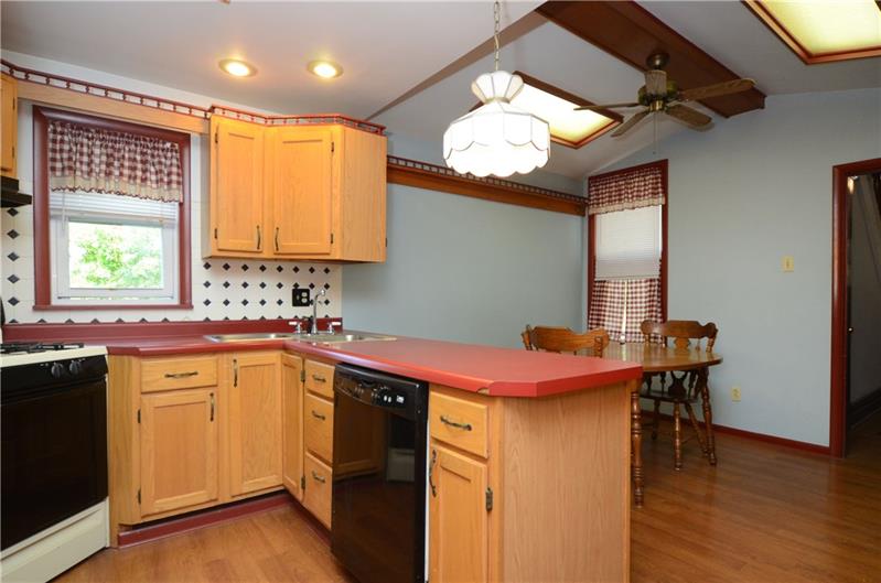 51 Baldwick Road Pittsburgh, PA 15205 - Photo 9 of 23