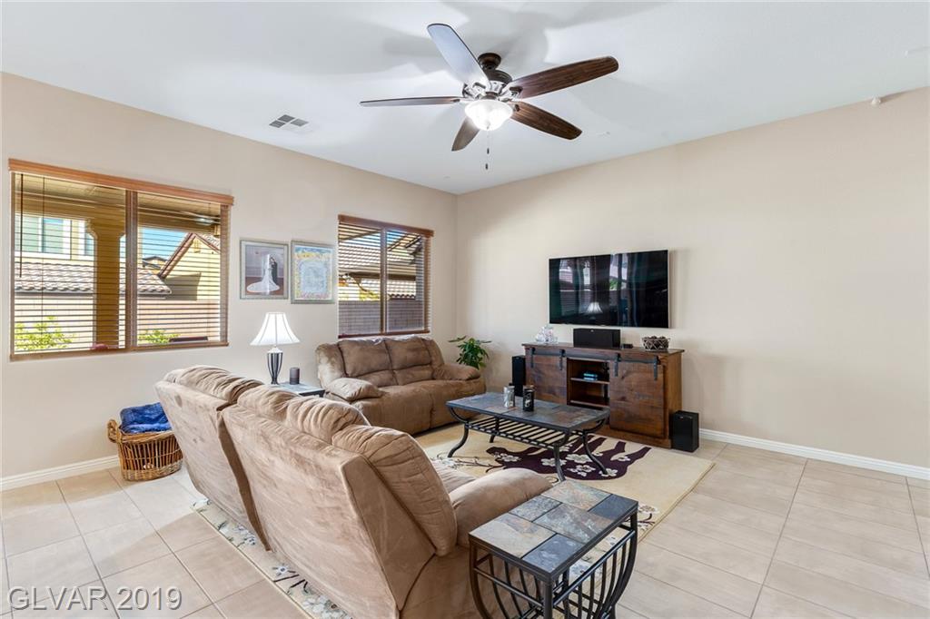 82 Einstein Ridge Way Las Vegas, NV 89183 - Photo 4 of 35 Gallery Image 4