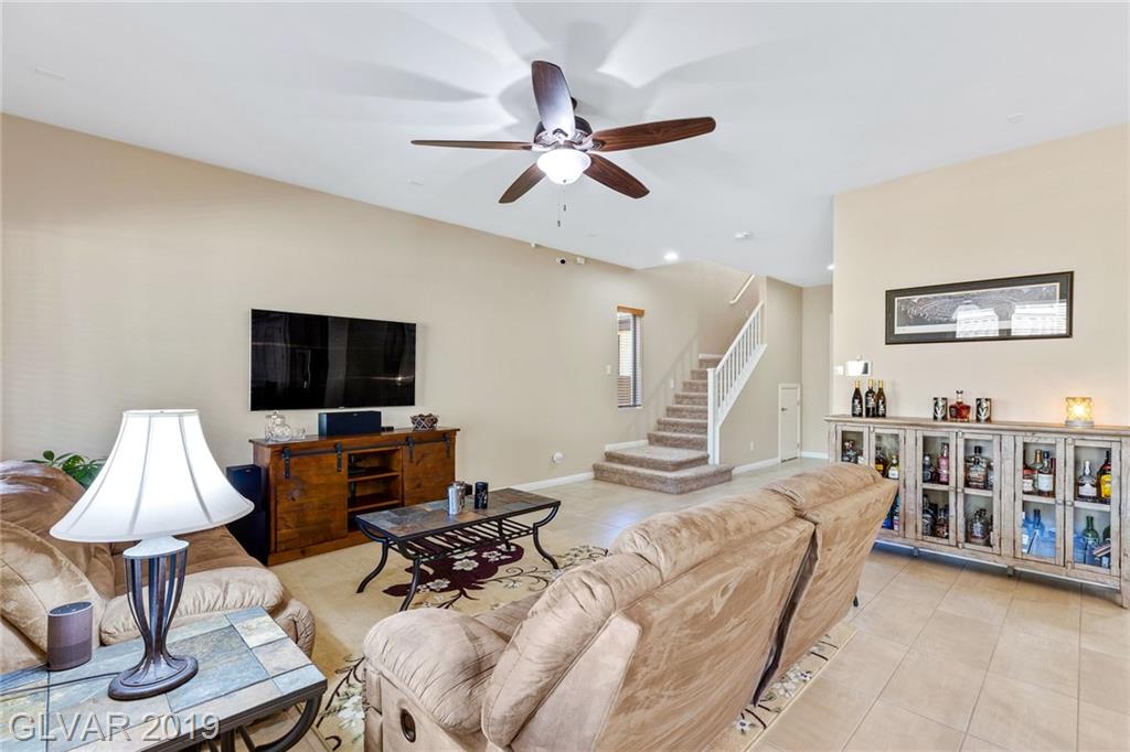 82 Einstein Ridge Way Las Vegas, NV 89183 - Photo 5 of 35 Gallery Image 5