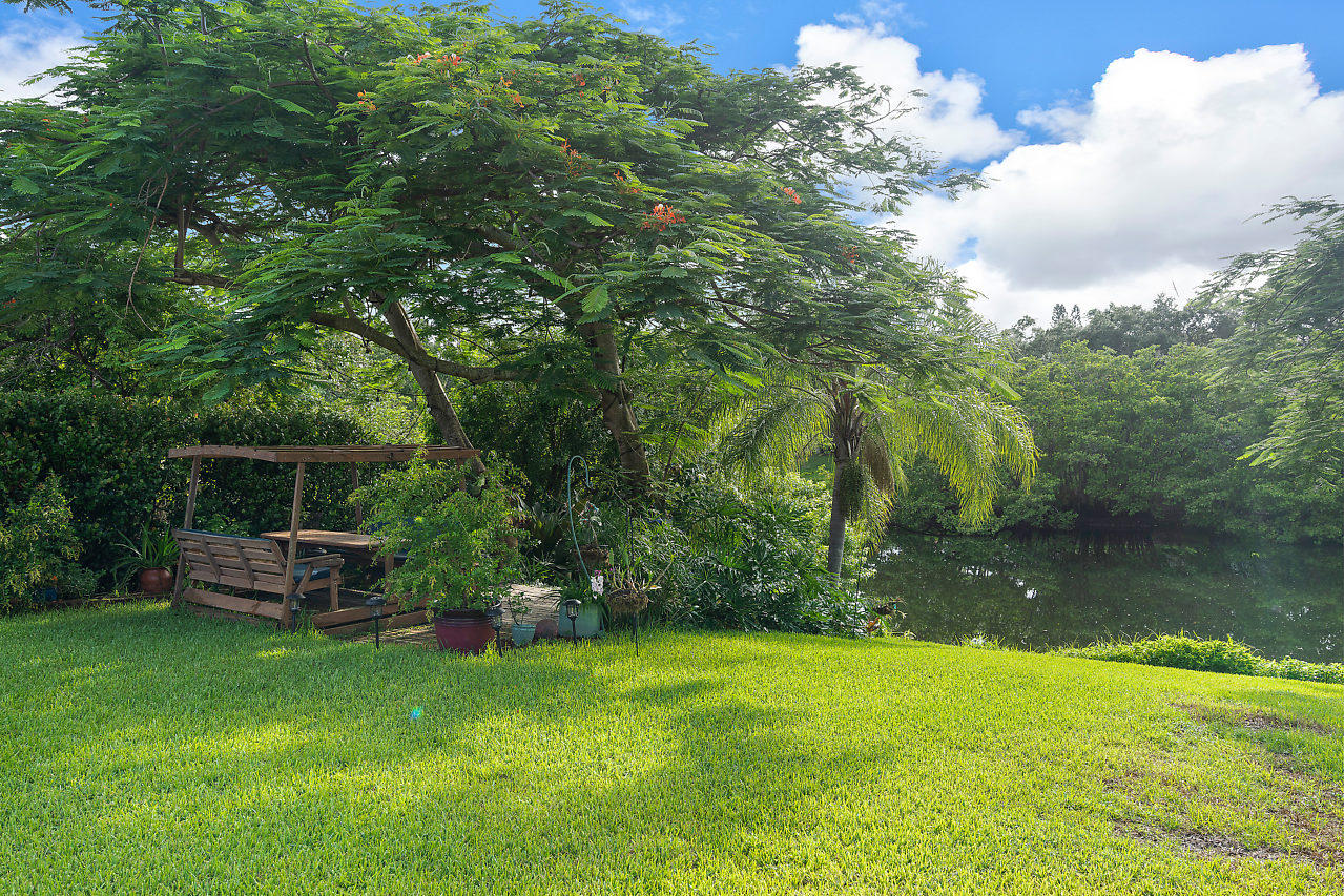 1045 Northwest 6th Avenue Boca Raton, FL 33432 - Photo 28 of 39 Lush Backyard