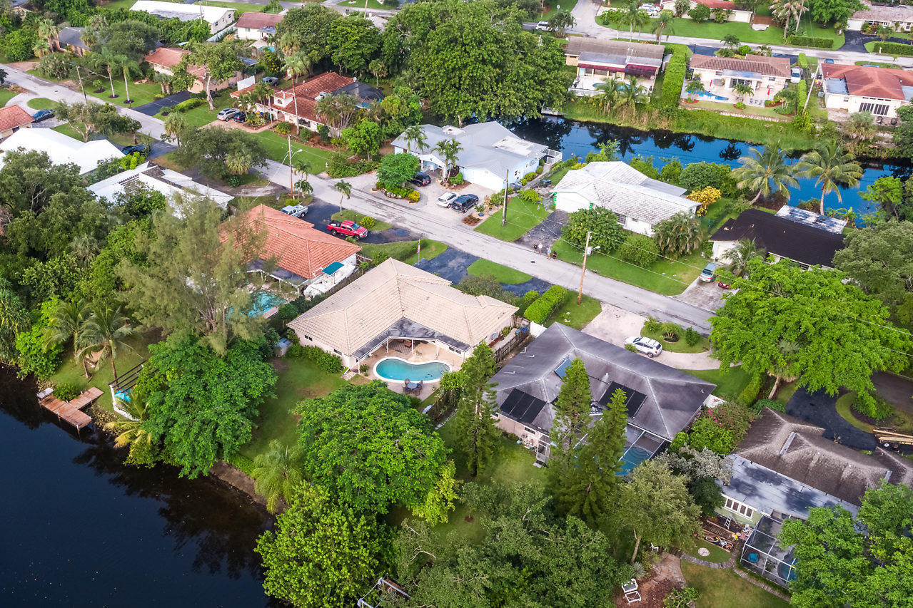 1045 Northwest 6th Avenue Boca Raton, FL 33432 - Photo 33 of 39 Beautiful Home