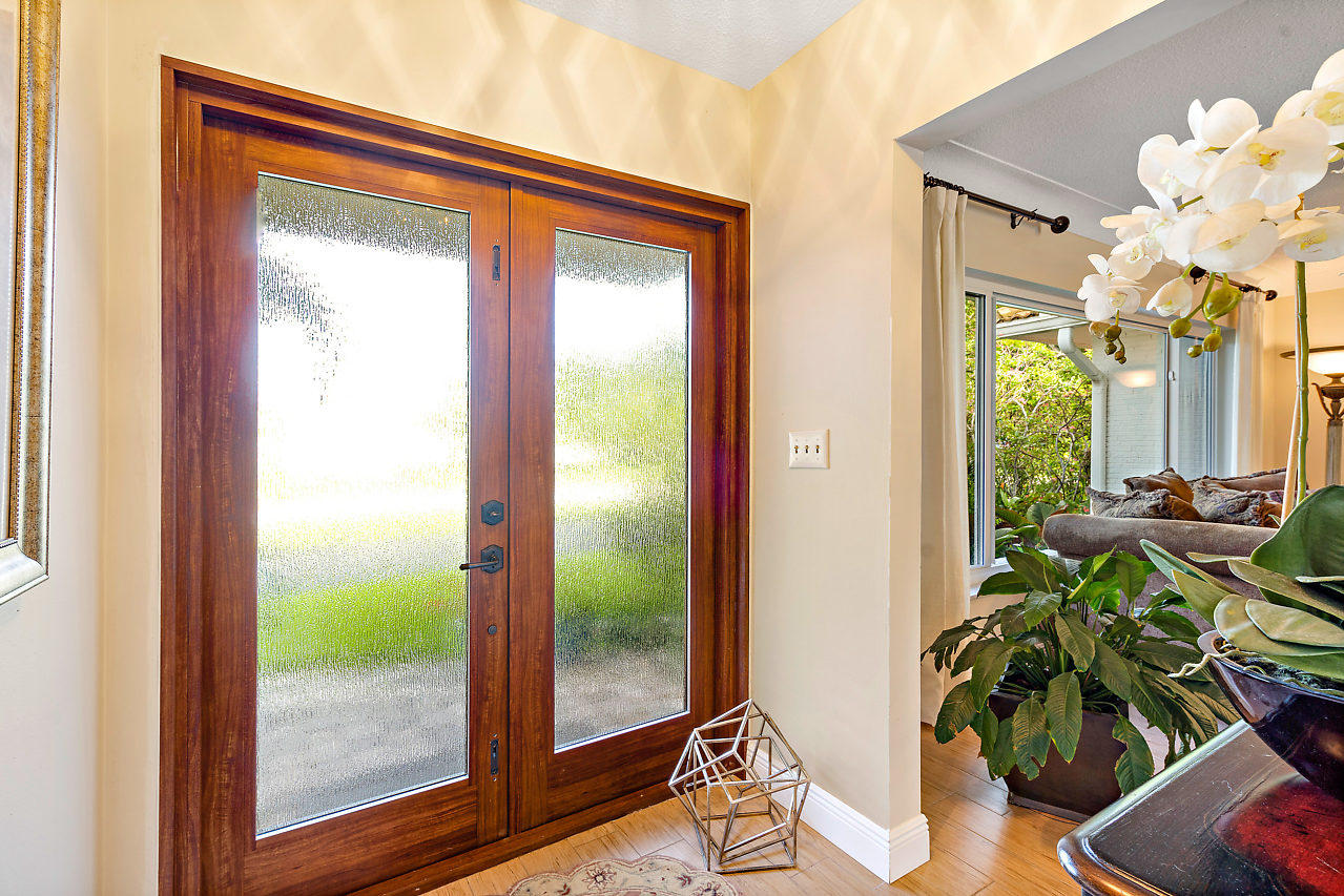 1045 Northwest 6th Avenue Boca Raton, FL 33432 - Photo 4 of 39 Bright Entrance