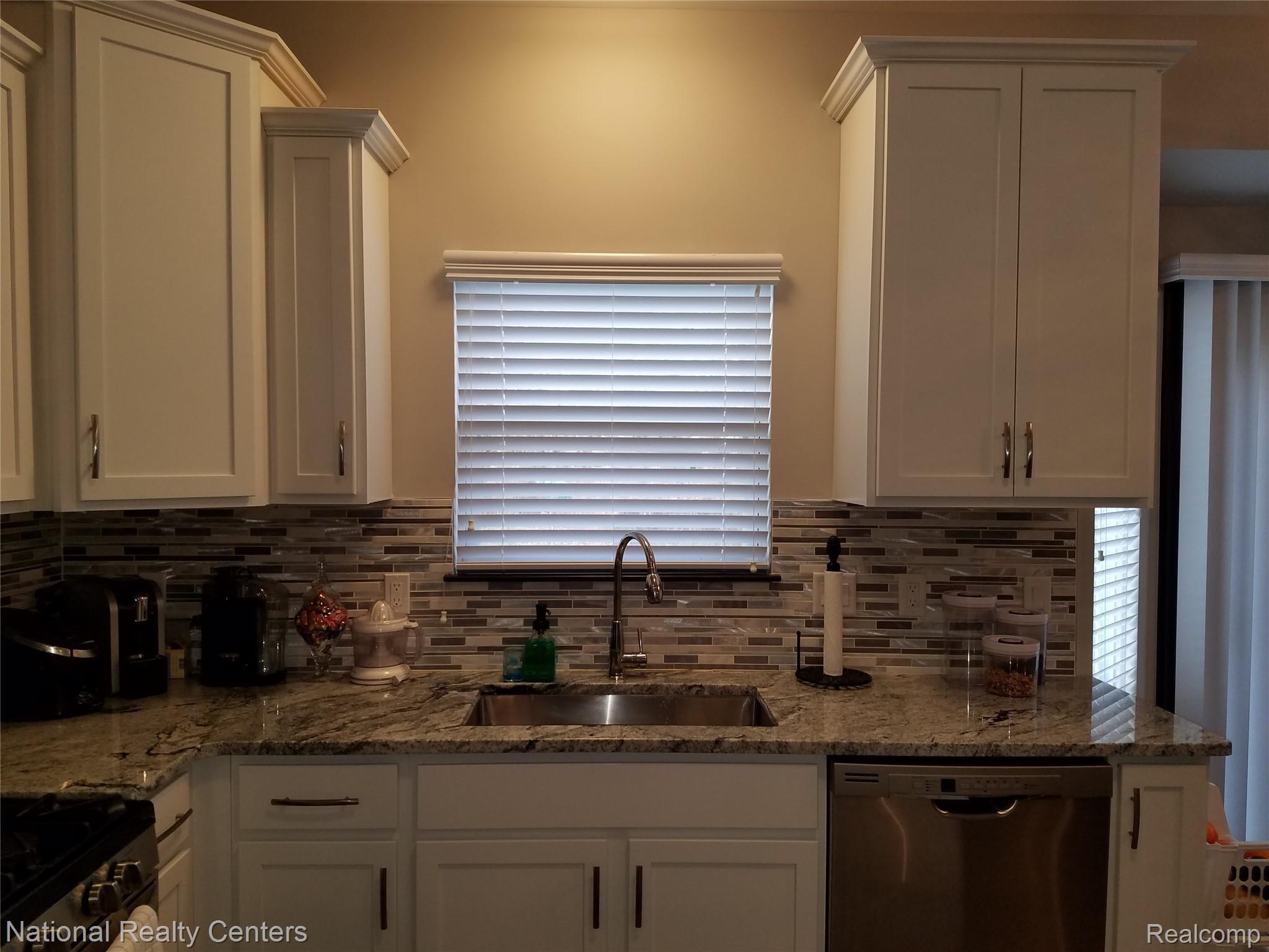 9811 Wayne Road Livonia, MI 48150 - Photo 14 of 47 20201208_103113.jpg
