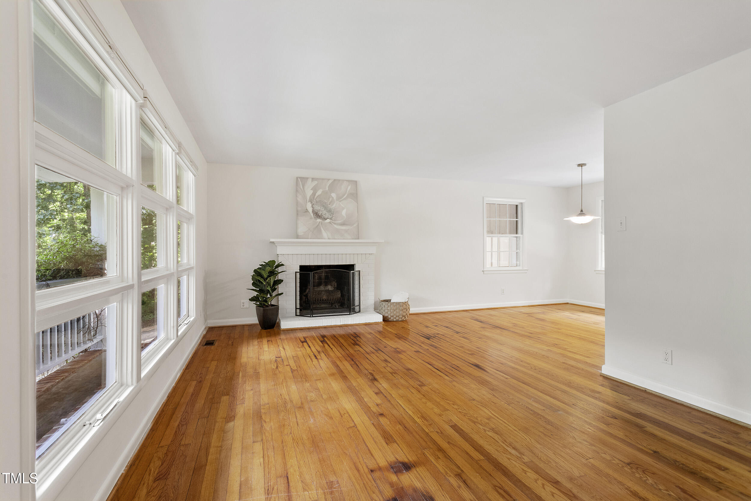 23-2406 Oxford Rd [2282243]_17