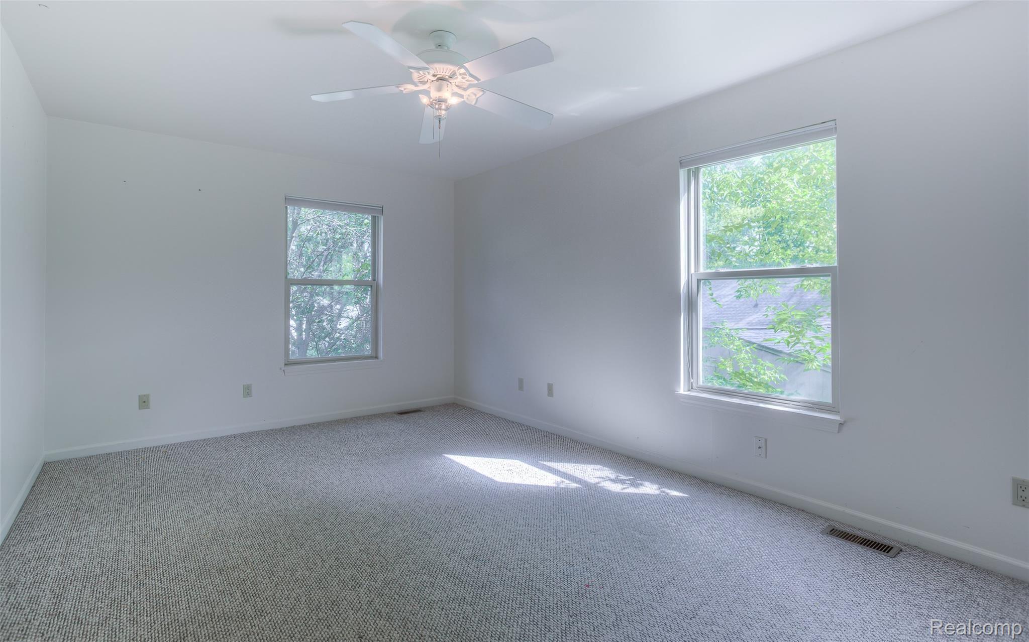 3930 Dunning Road Rochester, MI 48309 - Photo 31 of 49