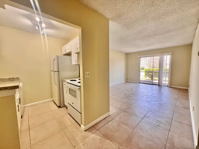 $1,650 | 1500 North Congress Avenue, Unit B9, West Palm Beach, FL 33401