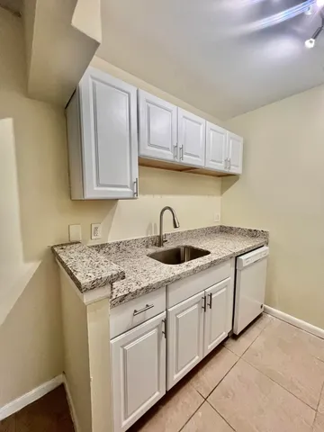 $1,650 | 1500 North Congress Avenue, Unit B9, West Palm Beach, FL 33401