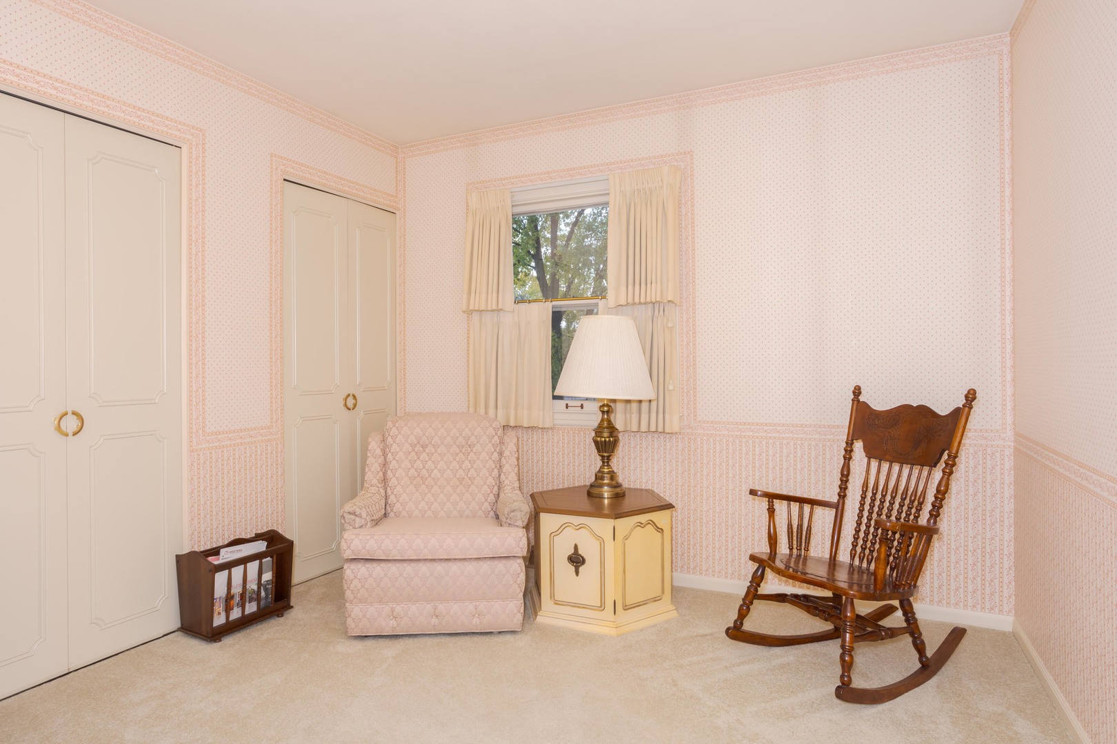 11 Manor Drive Pontiac, IL 61764 - Photo 23 of 45 a spacious bedroom with a bed and a table