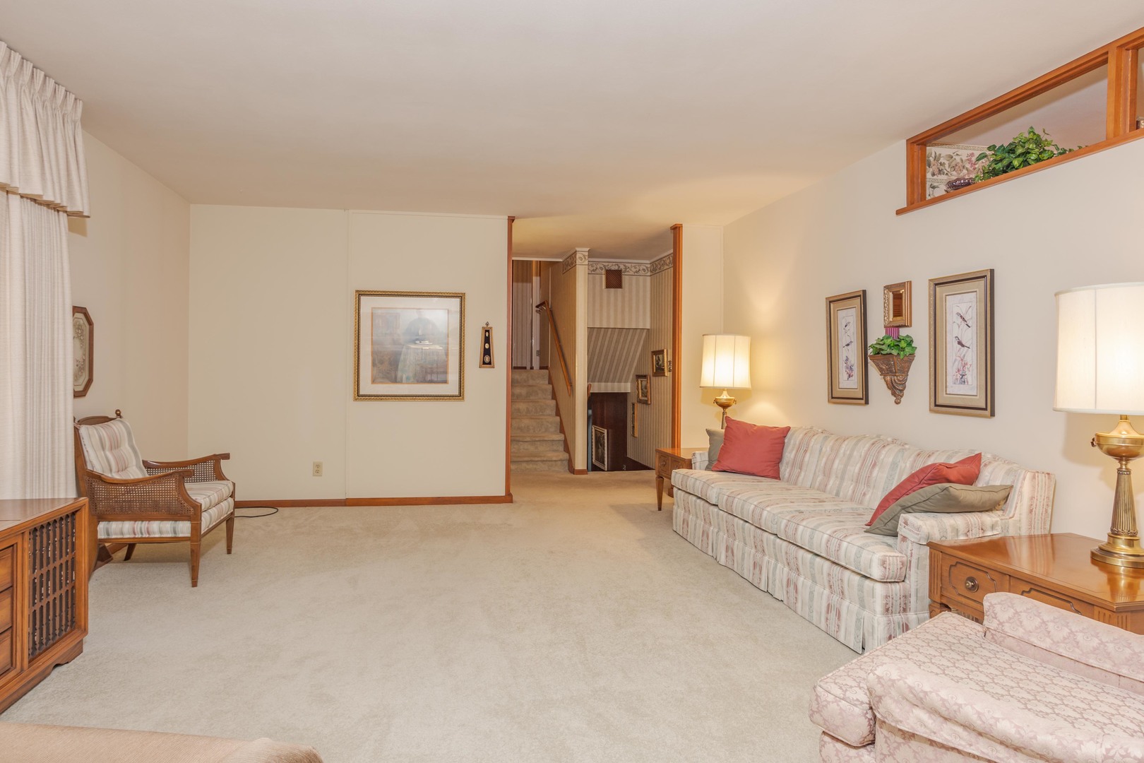 11 Manor Drive Pontiac, IL 61764 - Photo 6 of 45 a living room with furniture and a couch