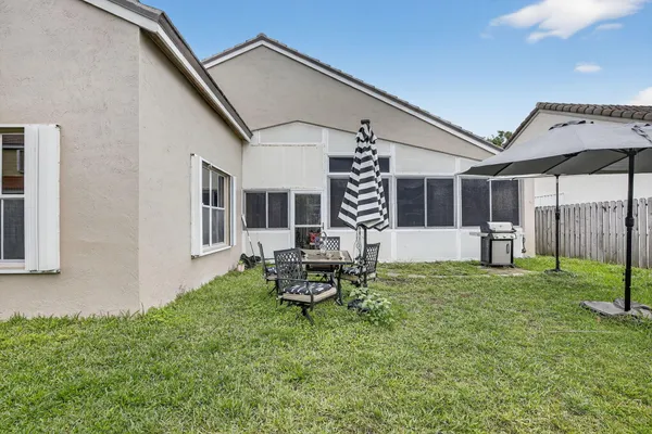 $4,400 | 495 Carrington Lane, Weston, FL 33326