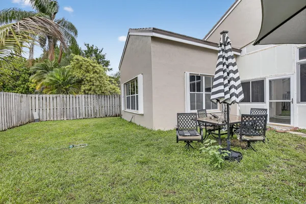 $4,400 | 495 Carrington Lane, Weston, FL 33326