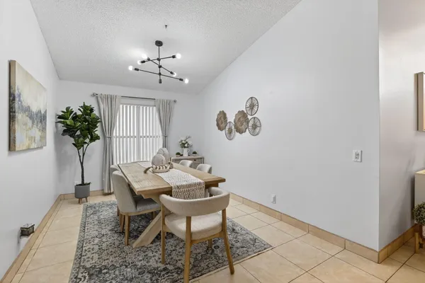 $4,400 | 495 Carrington Lane, Weston, FL 33326