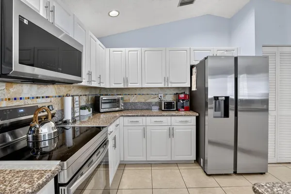 $4,400 | 495 Carrington Lane, Weston, FL 33326