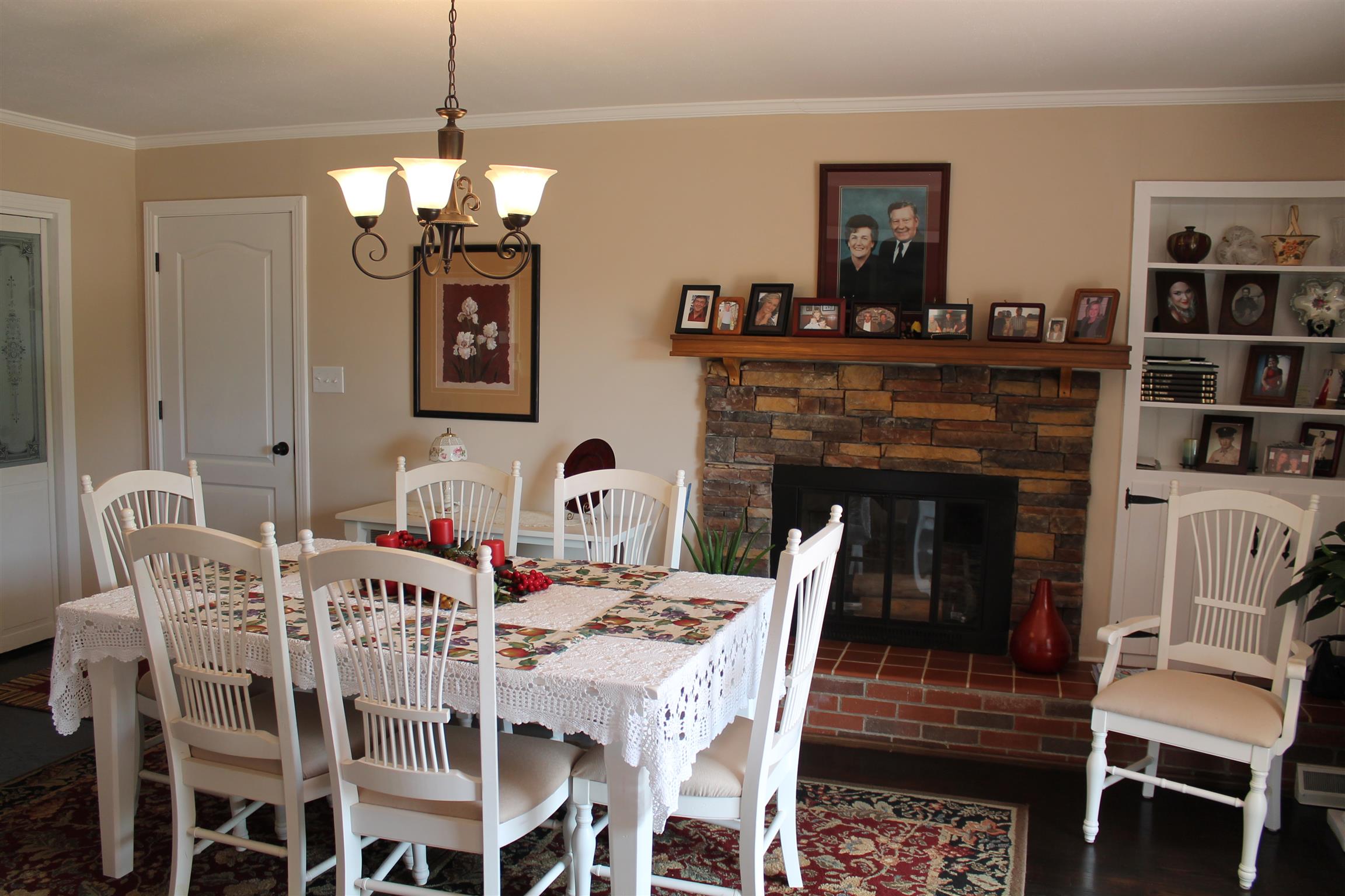 107 Lakeview Drive Dickson, TN 37055 - Photo 17 of 30 a view of a dining room with furniture