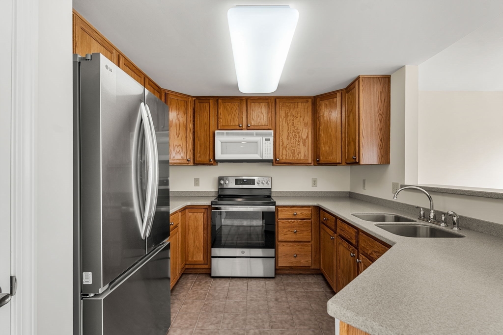 519 Main Street, Unit D Groton, MA 01450 - Photo 2 of 17