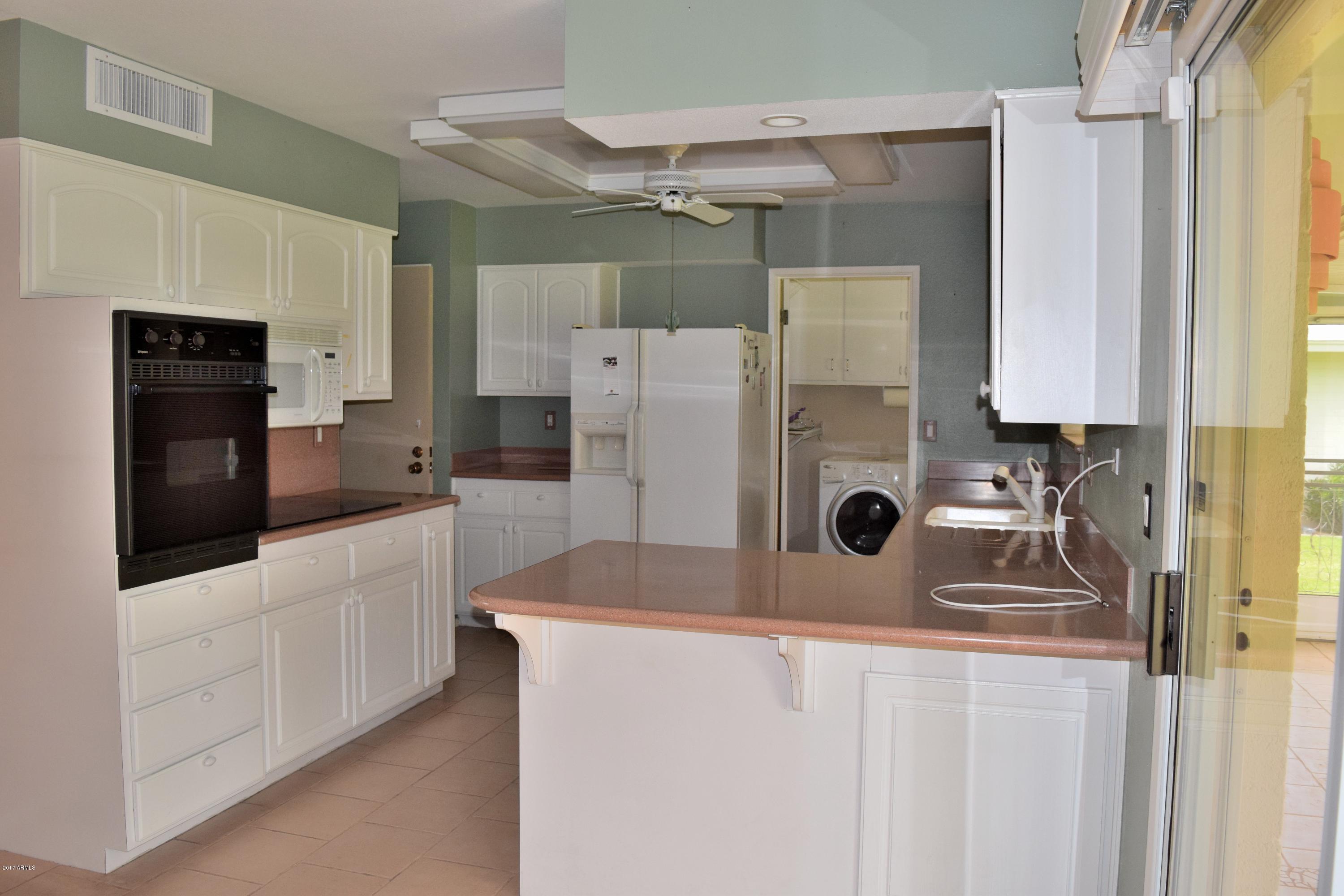 10721 West Hatcher Road Sun City, AZ 85351 - Photo 8 of 52 Kitchen