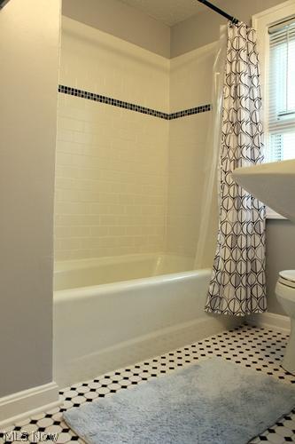 1189 Mayfield Ridge Road Cleveland, OH 44124 - Photo 19 of 25