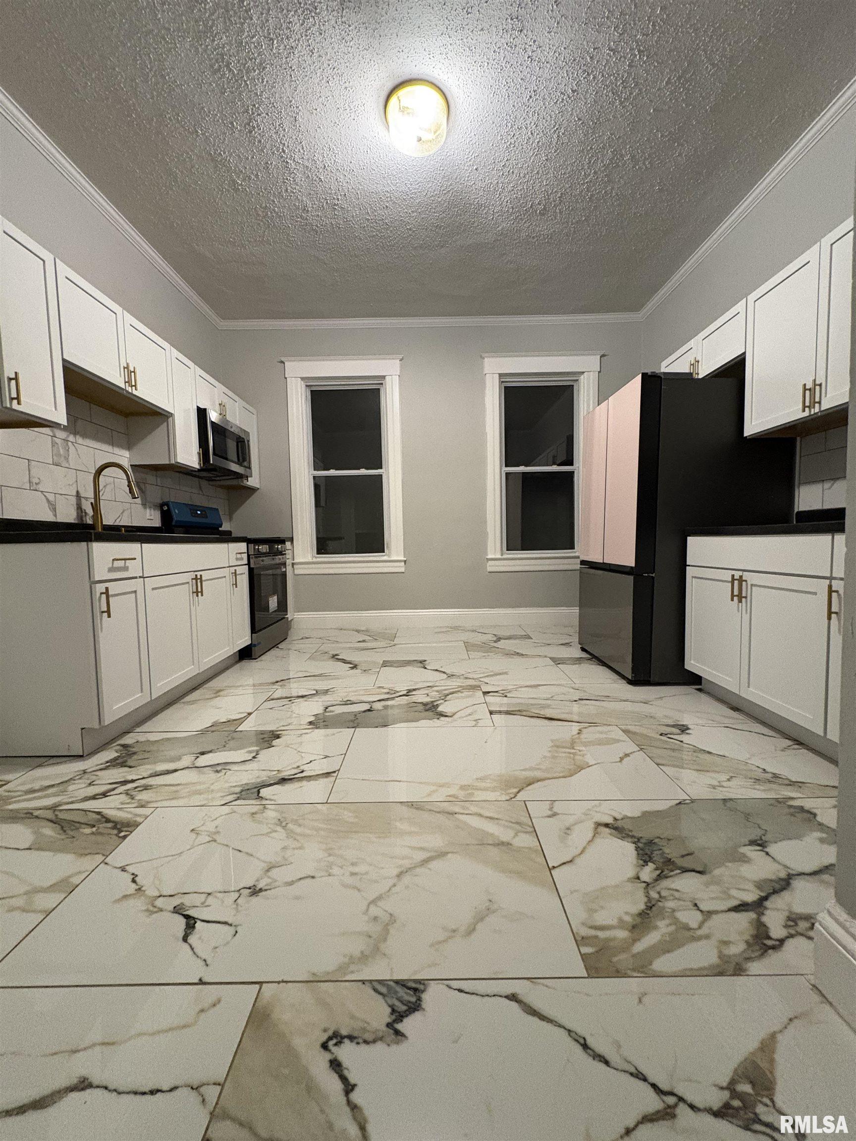 1111 North Walnut Street Springfield, IL 62702 - Photo 7 of 34