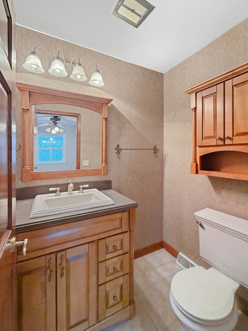 1734 West Stephenson Street Freeport, IL 61032 - Photo 14 of 23