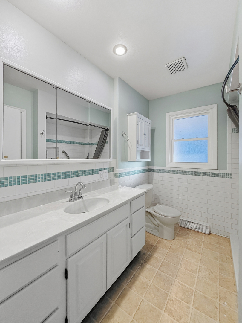 1734 West Stephenson Street Freeport, IL 61032 - Photo 18 of 23