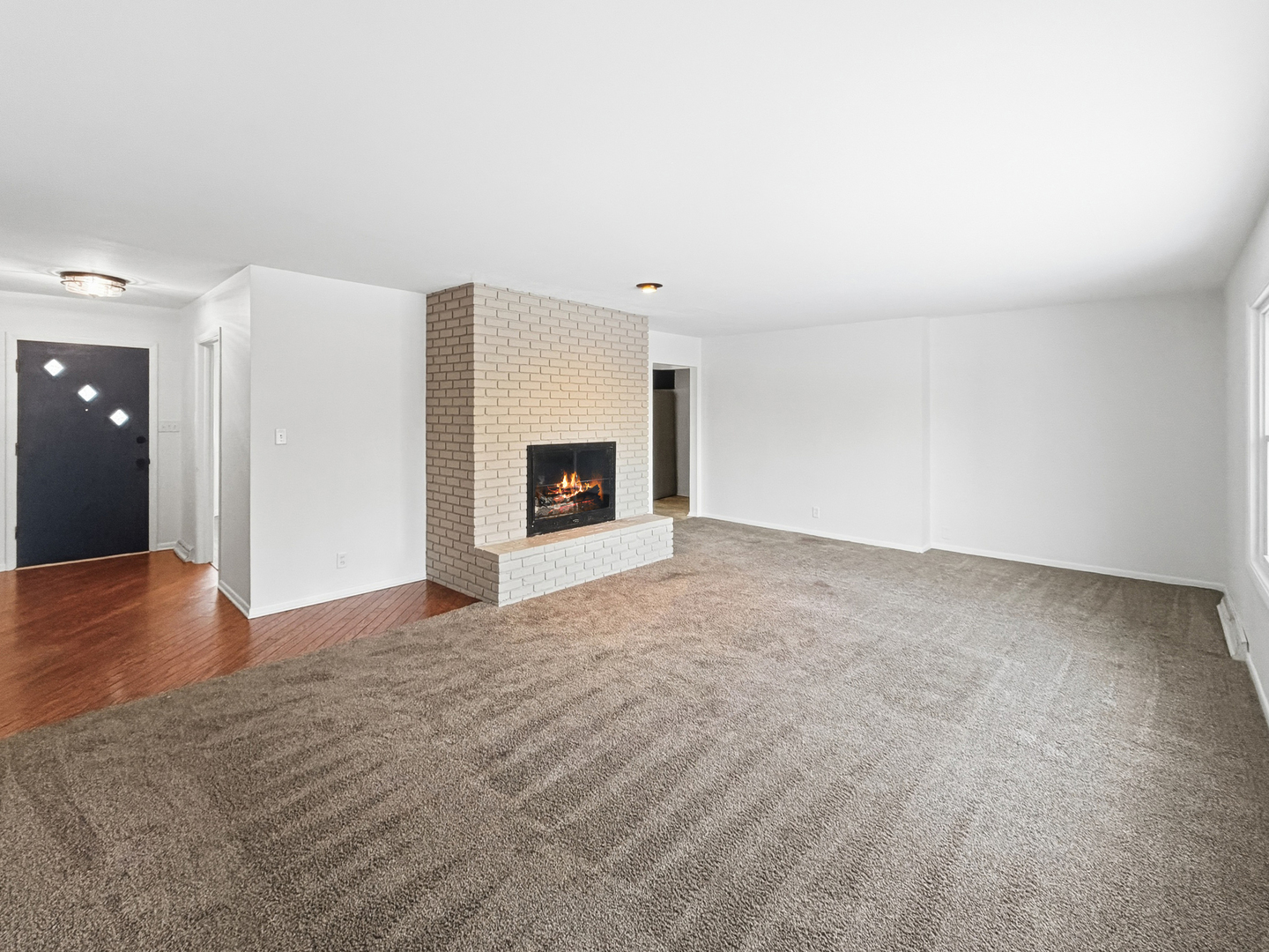 1734 West Stephenson Street Freeport, IL 61032 - Photo 4 of 23