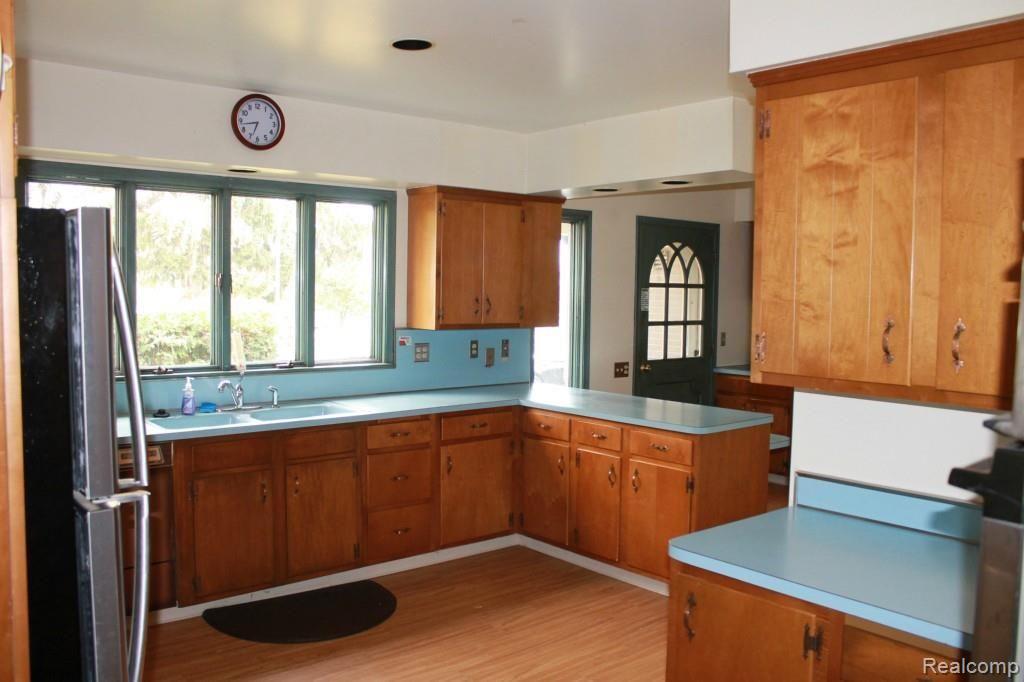 261 Lake Shore Road Grosse Pointe, MI 48236 - Photo 13 of 19 Lake Shore 261 018.jpg