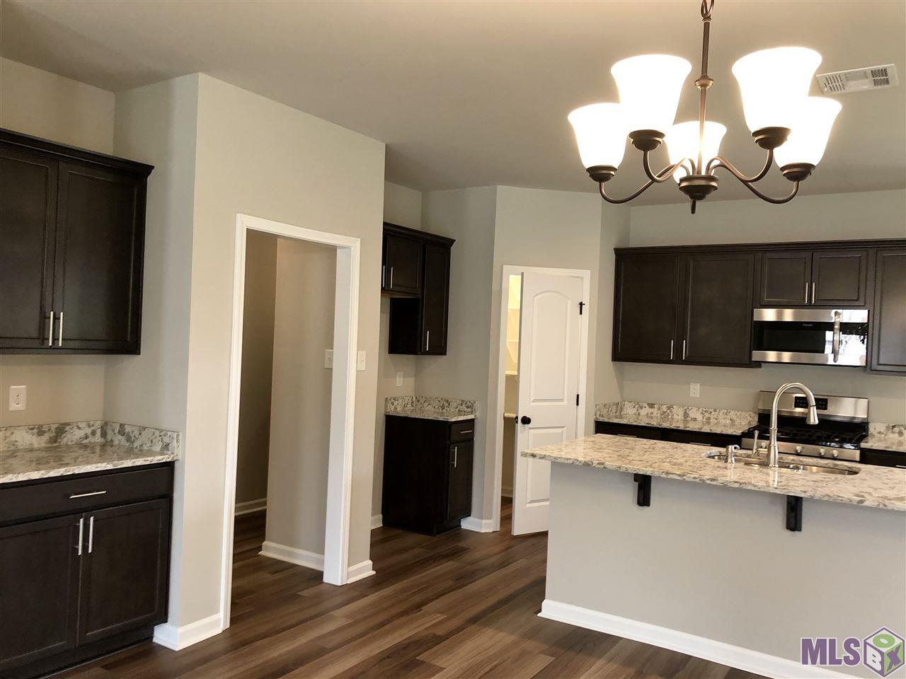 1327 Rustic Pine Drive Baton Rouge, LA 70820 - Photo 4 of 13 Gallery Image 4