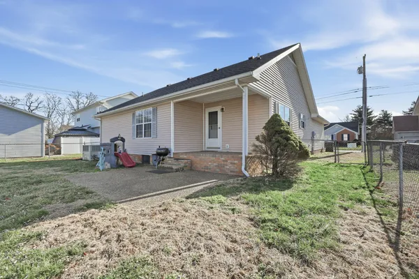 $244,900 | 205 Sheridan Circle, Hopkinsville, KY 42240