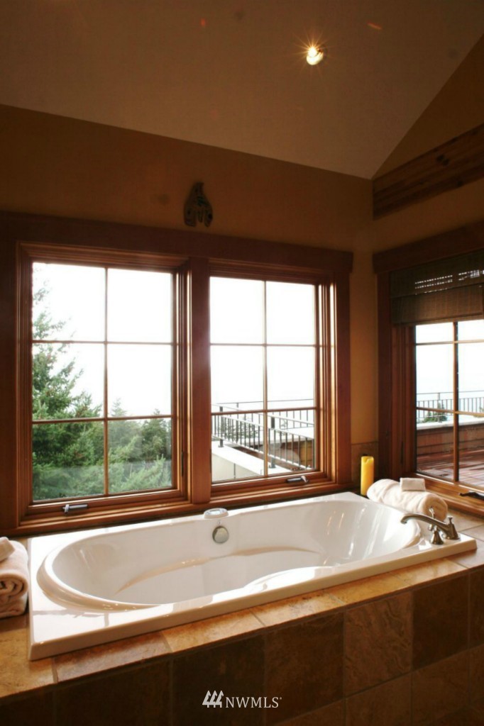 260 West Side Road San Juan Island, WA 98250 - Photo 14 of 25