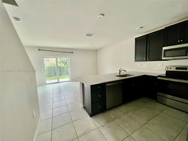 $2,300 | 1045 Northwest 4th Terrace, Unit 1045, Florida City, FL 33034