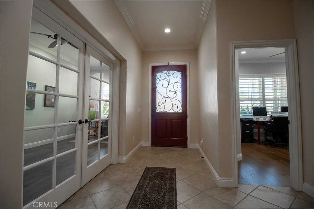 33699 Spring Brook Circle Temecula, CA 92592 - Photo 11 of 46