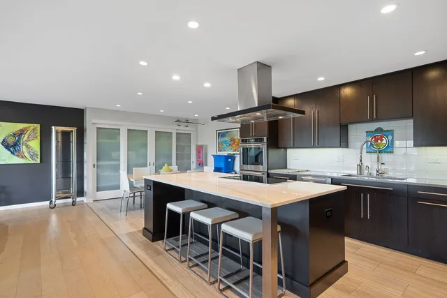 $699,000 | 1 Oak Brook Club Drive, Unit A301, Oak Brook, IL 60523