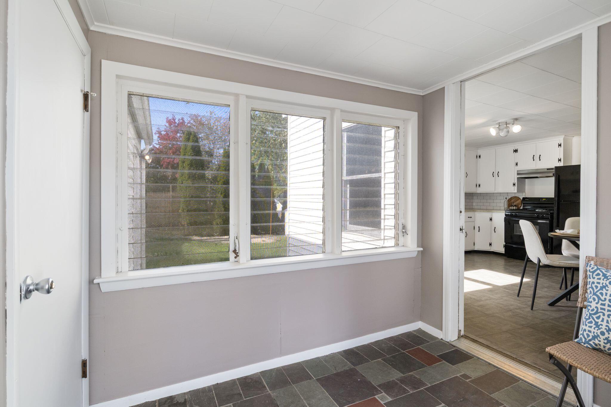 52 Washington Avenue Saco, ME 04072 - Photo 3 of 29 52_Washington_Ave_03