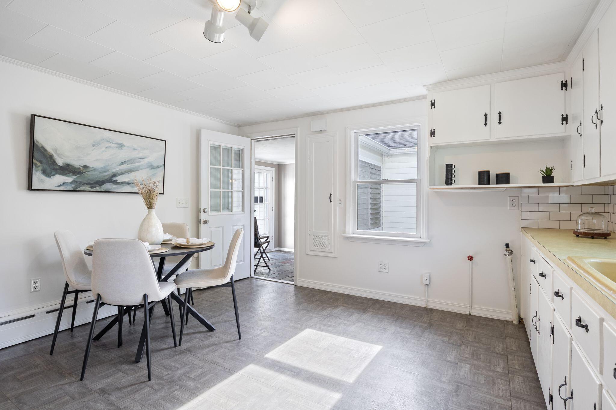 52 Washington Avenue Saco, ME 04072 - Photo 4 of 29 52_Washington_Ave_06