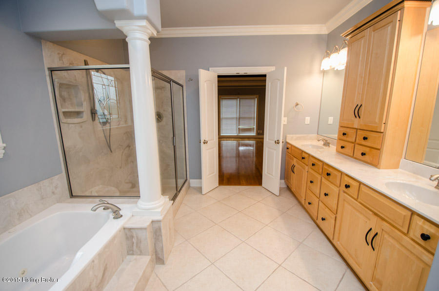 12705 Ridgemoor Drive Prospect, KY 40059 - Photo 36 of 73 Master Bath