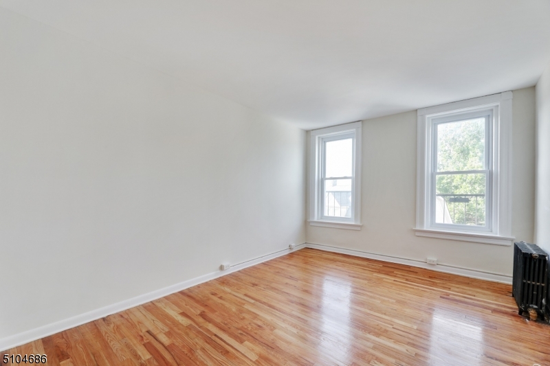 497 Springfield Avenue, Unit 4 Summit, NJ 07901 - Photo 5 of 9