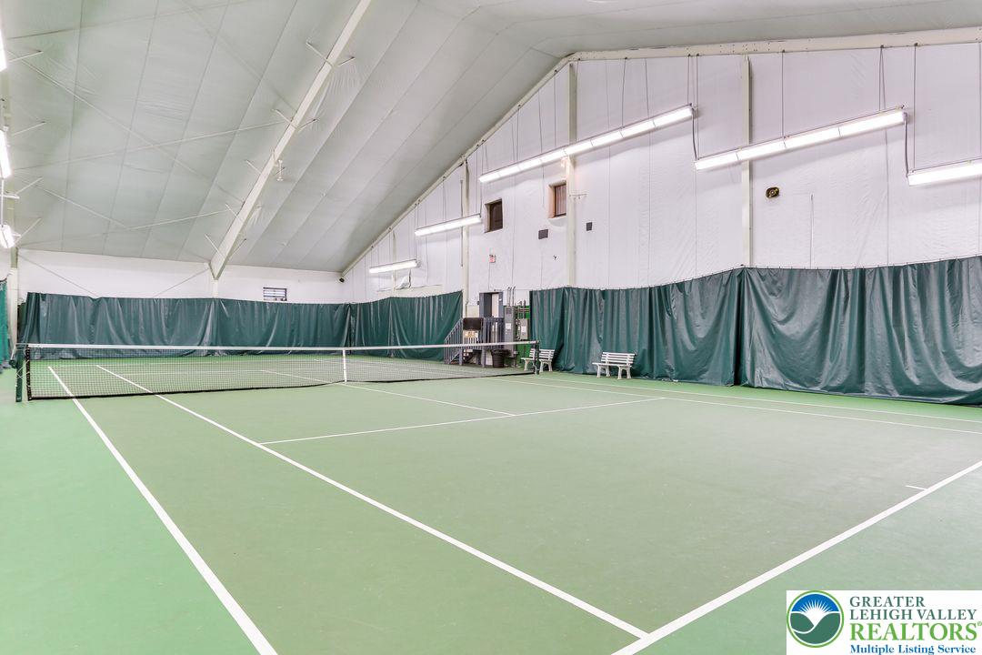 2206 Chatham Court Bushkill, PA 18324 - Photo 39 of 45 a view of a indoor basketball court