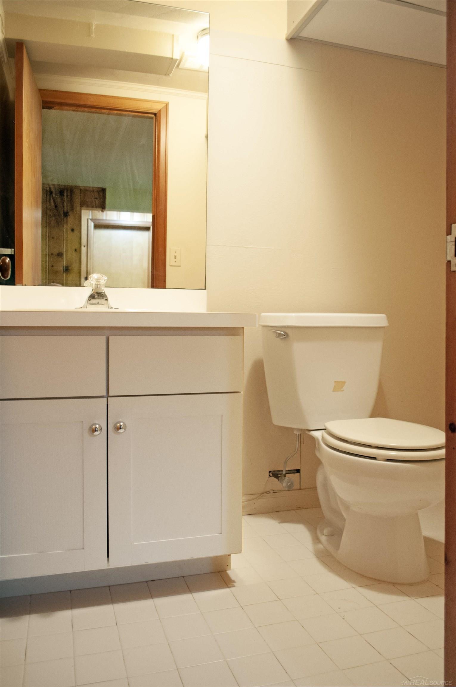 570 Oxford Road Grosse Pointe Woods, MI 48236 - Photo 81 of 99