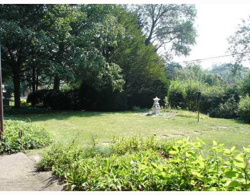 1170 Prospect Road Whitehall, PA 15227 - Photo 6 of 7 Yard/Garden.