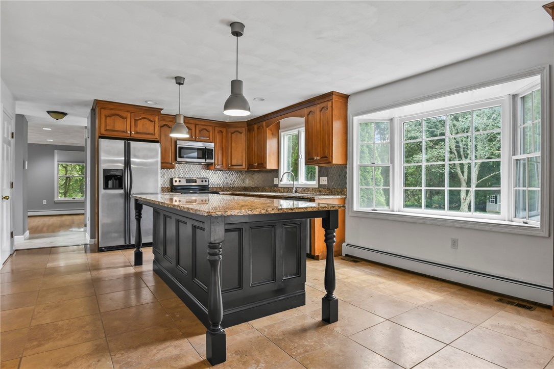 2360 Middle Road East Greenwich, RI 02818 - Photo 19 of 43