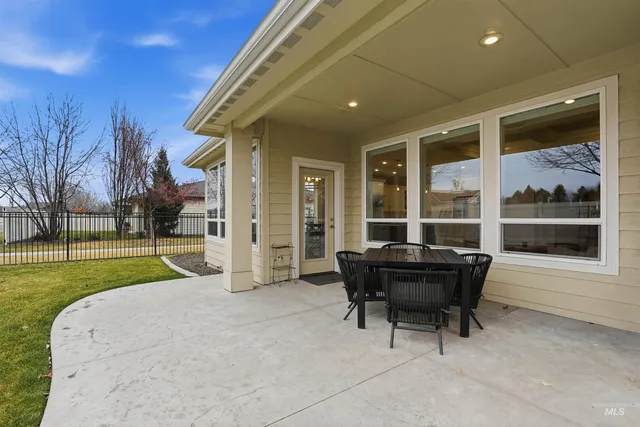 $614,900 | 3234 South Wallberg Avenue, Eagle, ID 83616