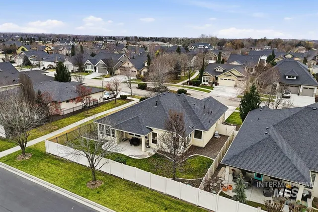 $614,900 | 3234 South Wallberg Avenue, Eagle, ID 83616