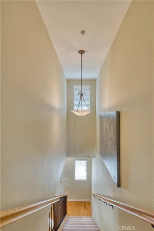 a view of entryway with window